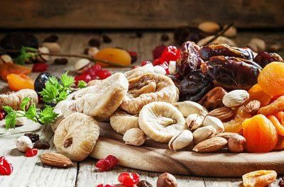 Качественные сухофрукты и орехи