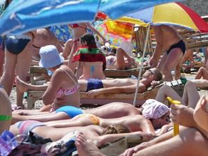 Опасность ультрафиолетовых лучей для родинок