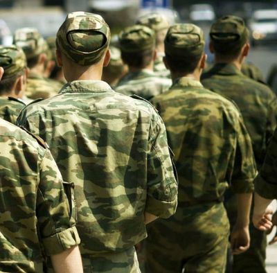 берут ли в армию с вич